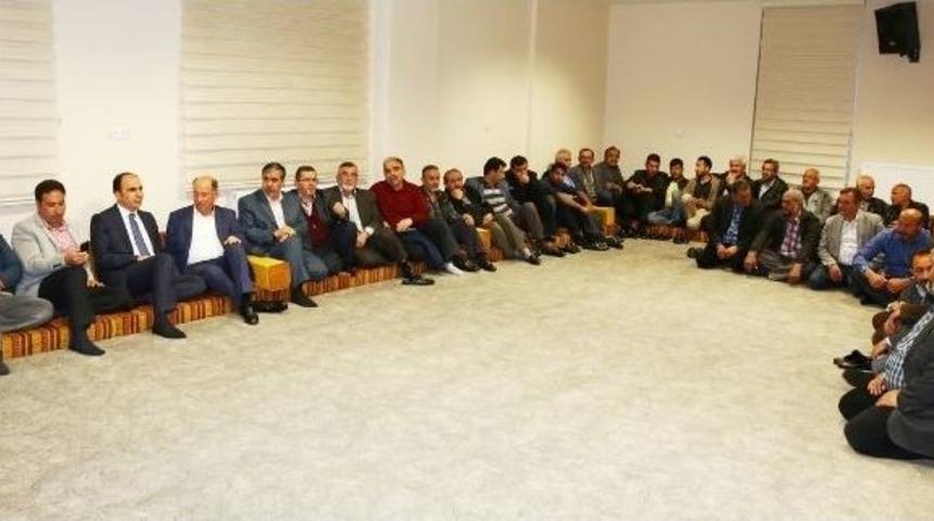 Sel&ccedil;uklu Belediye Başkanı Altay Sanayi Esnafı İle Bir Araya Geldi