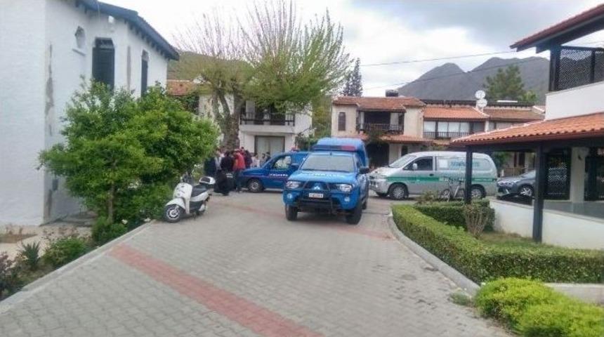 &Ccedil;&uuml;r&uuml;k Ahşap Pergola Sonu Oldu