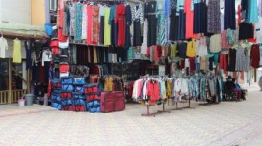 İdil&rsquo;de K&uuml;rdistan Yazılı Tiş&ouml;rtler Toplatıldı