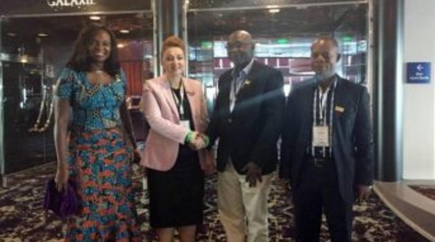 Atasoy, Gana Cumhuriyeti Devlet Bakanı Fosu İle G&ouml;r&uuml;şt&uuml;