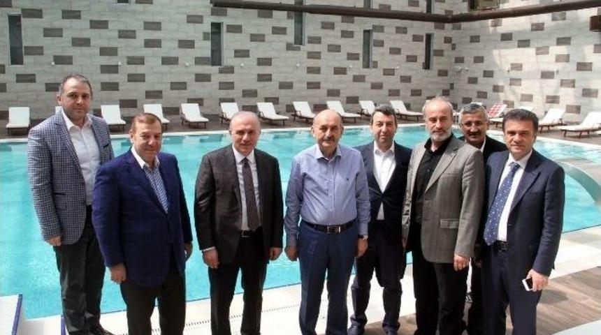 Bakan M&uuml;ezzinoğlu: "istanbullu Hemşehrilerimiz Şifayı Esenyurt&rsquo;ta Bulabilecek"