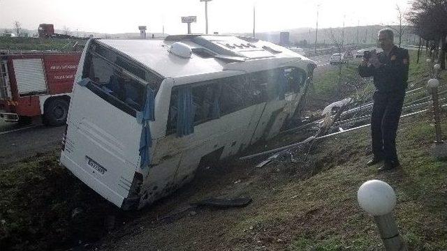 Başkent’te Tur Otobüsü Şarampole Uçtu: 1 Ölü, 15 Yaralı