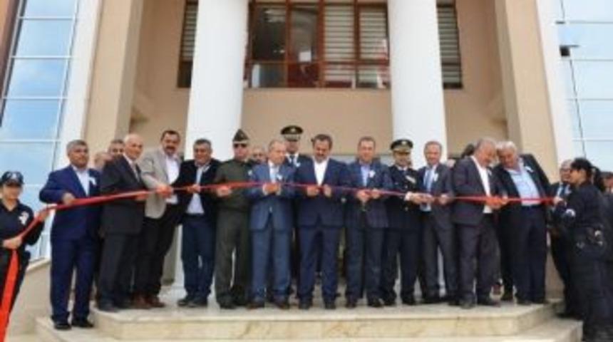 Vali T&uuml;rker, Aksu İl&ccedil;e Emniyet M&uuml;d&uuml;rl&uuml;ğ&uuml; Yeni Hizmet Binası A&ccedil;ılışına Katıldı