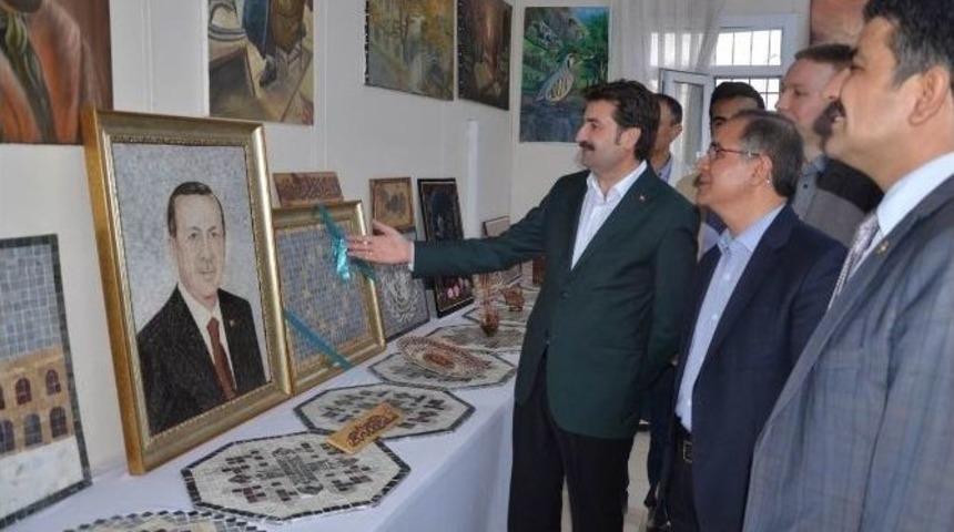 Kilis&rsquo;i, Nobel Barış &Ouml;d&uuml;l&uuml;ne Aday G&ouml;steren Ayhan Sefer &Uuml;st&uuml;n Valiliği Ziyaret Etti