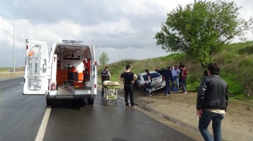 İki Ayrı Kazada 1 Kişi &Ouml;ld&uuml;, 5 Kişi Yaralandı
