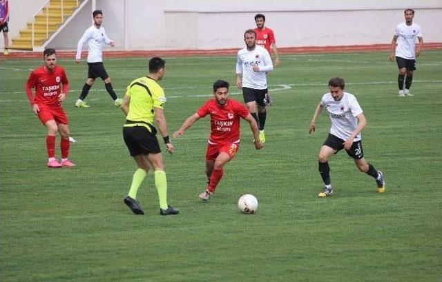 Tki Tavşanlı Linyitspor, Kendi Sahasında Çatalcaspor İle 1- 1 Berabere Kaldı