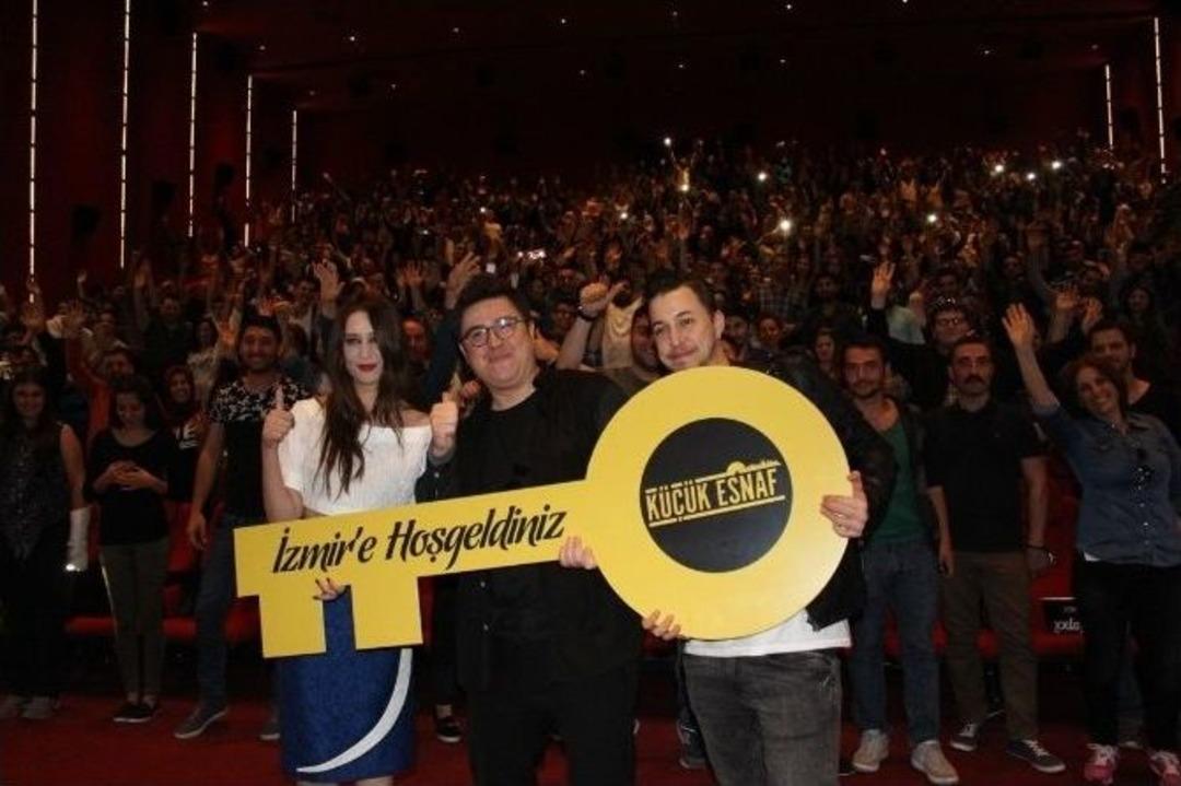 K&uuml;&ccedil;&uuml;k Esnaf&rsquo;ın İzmir Galasına Yoğun İlgi