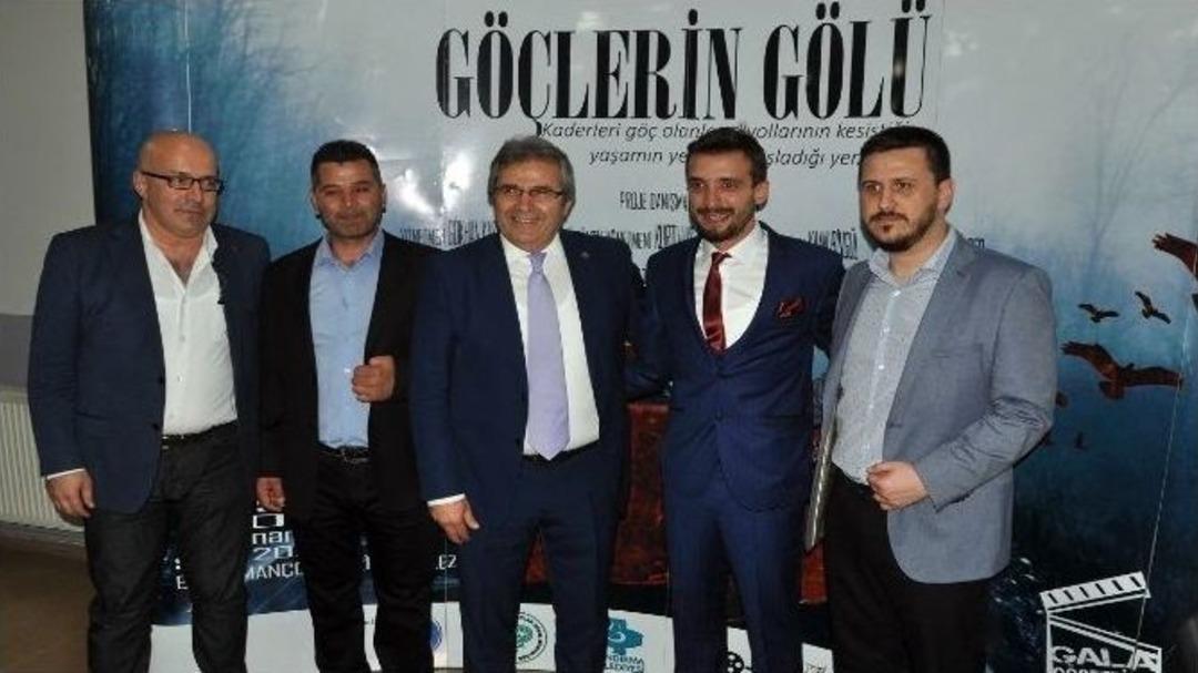 G&ouml;&ccedil;lerin G&ouml;l&uuml; Belgeseli&rsquo;nin Galası Bandırma&rsquo;da Yapıldı