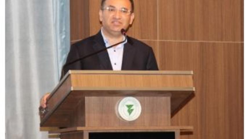 Bakan Bozdağ: "eleştiriliyorsanız &Ccedil;alışıyorsunuz Demektir"