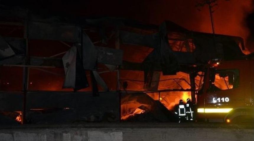 Tekstil Fabrikası Tamamen Yandı