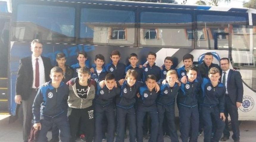 Biga Ortaokulu Yıldız Erkek Futbol Takımı B&ouml;lge Birincisi