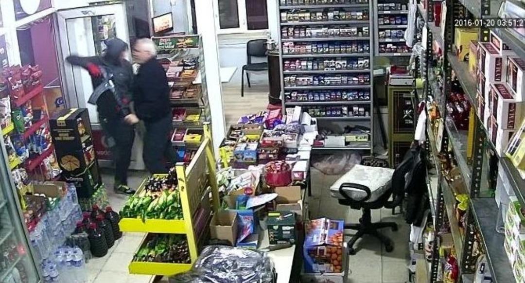 B&uuml;fe Sahibini Pompalı T&uuml;fekle Soydular