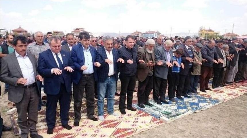 Karaman&rsquo;da &Ccedil;ift&ccedil;iler Yağmur Duasına &Ccedil;ıktı