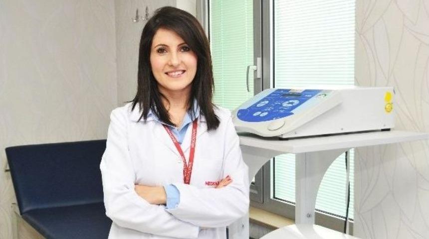 Menopoza Giren Kadınlar Kemiklerini Takip Etmeli