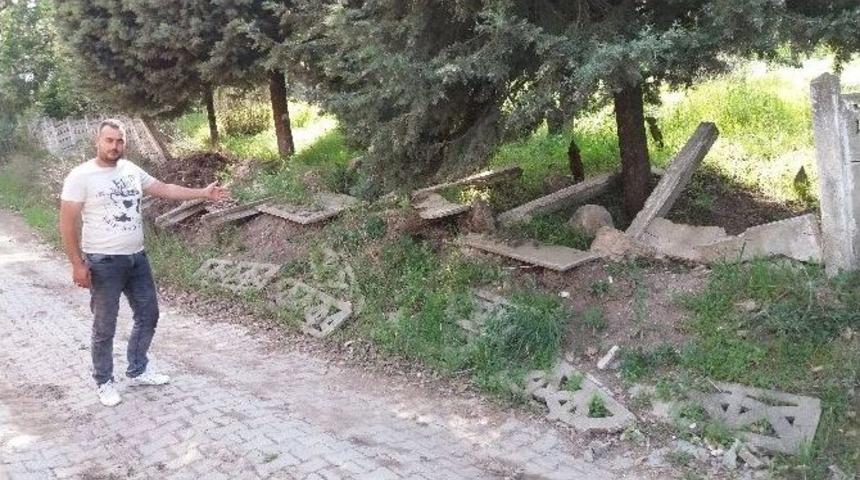 Y&ouml;r&uuml;kali Mezarlığı İlgi Bekliyor