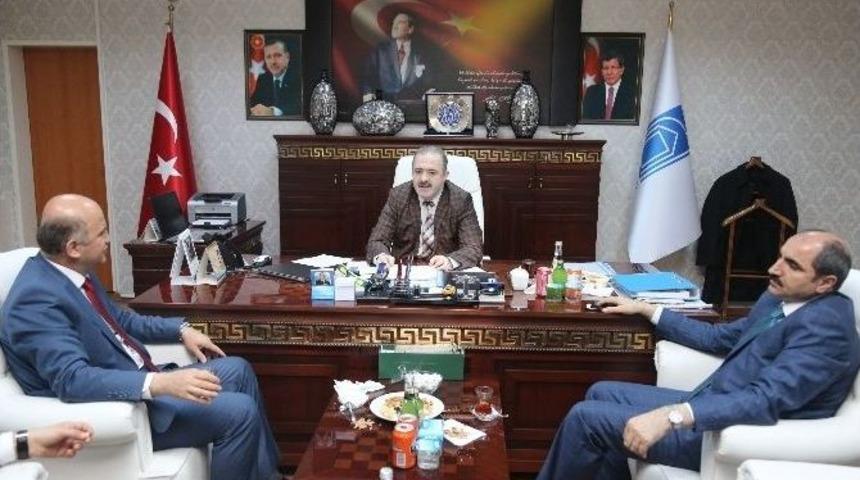 Ak Parti Bursa İl Başkanı Torun&rsquo;dan Başkan &Ouml;zg&ouml;k&ccedil;e&rsquo;ye Ziyaret