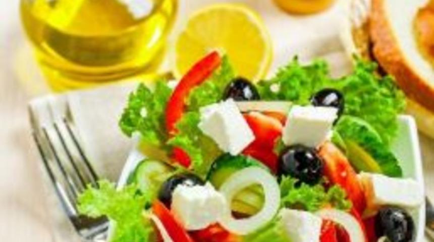 Diyetisyen Sayın: &ldquo;anemiden Korunmak İ&ccedil;in Yeşil Sebzeleri Ve Limonu Sofranızdan Eksik Etmeyin&rdquo;