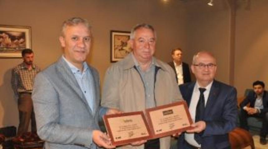 Modef&rsquo;e Katılan Firmalara Plaket