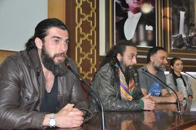 Turgut Alp Fethettiği Topraklarda