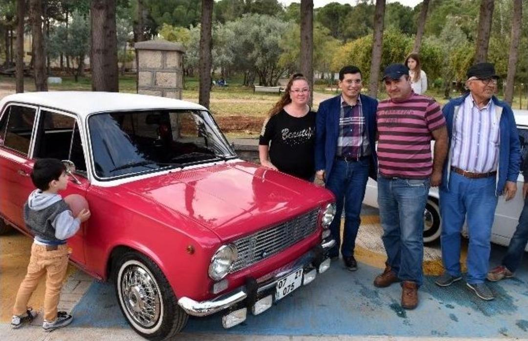 Dokuma&rsquo;da 1970 İle 1980&rsquo;lere Damga Vurmuş Ara&ccedil;lar Sergilendi