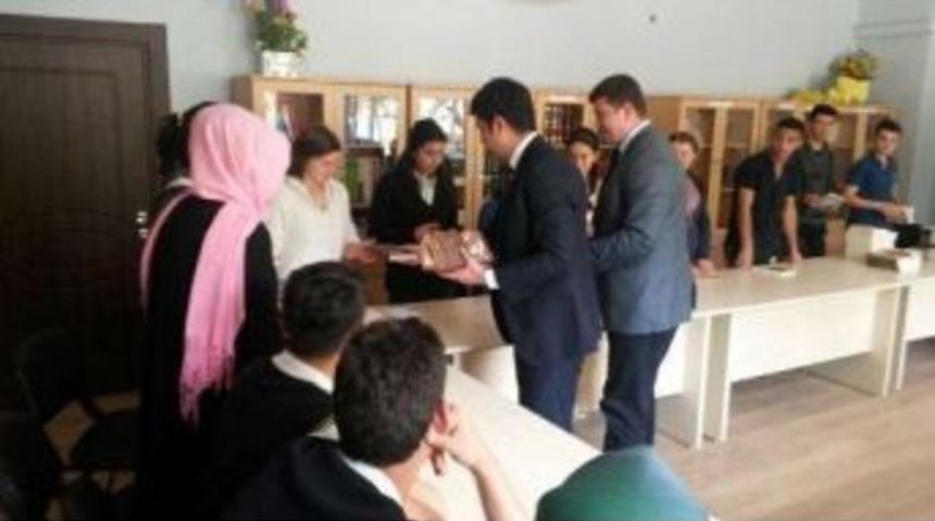 Hanönü’de Ödüllü Kitap Okuma Projesi Kapsamında Kitap Dağıtımı Yapıldı