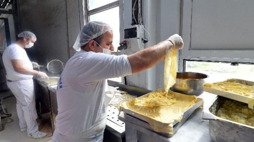 Halk Ekmek&rsquo;in B&ouml;rekleri &Ccedil;ok Seviliyor