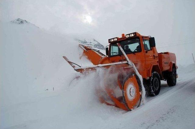 2 Bin 640 Rakımlı Ovit Dağı Ulaşıma Açıldı