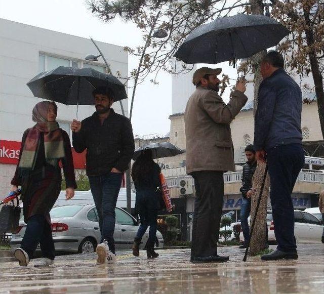 Elazığ Bölgesinde Yağışlar Etkisini Gösteriyor