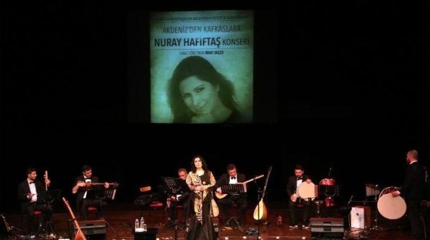 Nuray Hafiftaş&rsquo;dan T&uuml;rk&uuml; Ziyafeti