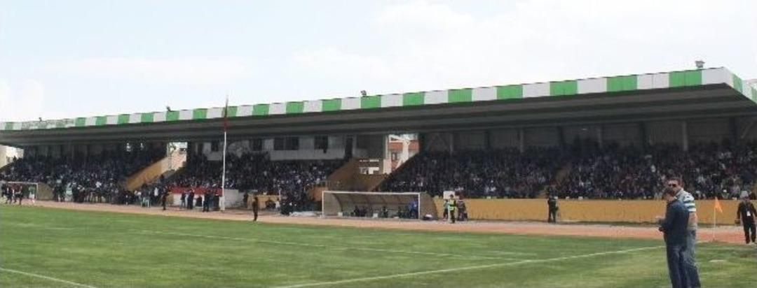 2-0&rsquo;a Rağmen Stadı Terketmediler