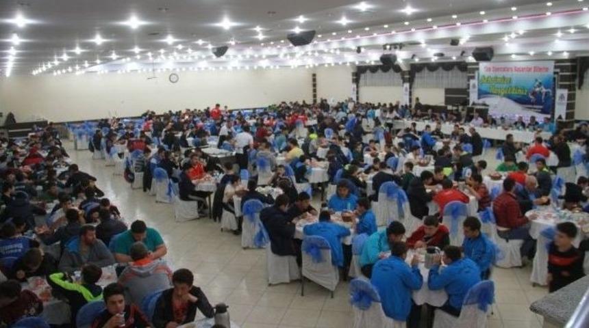 Başkan Başsoy G&uuml;reş&ccedil;ileri Yalnız Bırakmadı