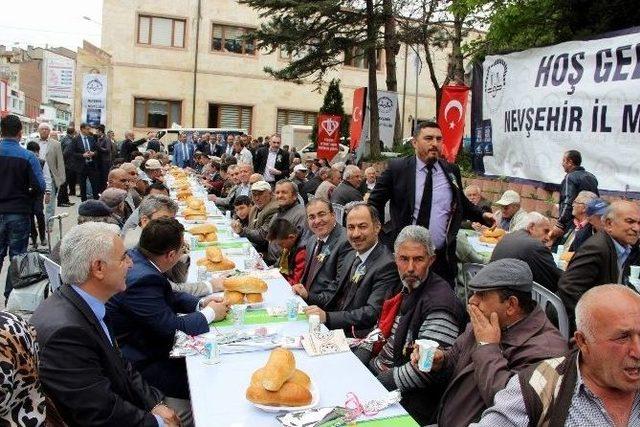 Vatandaşlara Kutlu Doğum Aşı Dağıtıldı