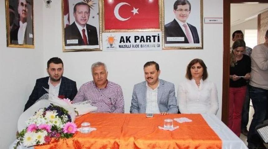 Abdurrahman &Ouml;z, Ak Parti Nazilli Teşkilatını Ziyaret Etti