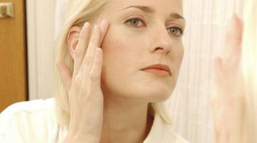 Kadınlar Kendini Beğenmiyor