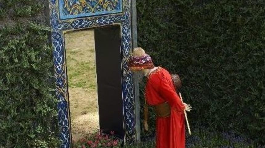 &Uuml;&ccedil; Boyutlu &ldquo;kaplumbağa Terbiyecisi&rdquo;ne Yoğun İlgi