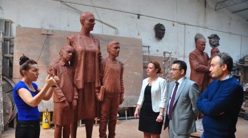 Soma Maden Şehitliği Anıtının Kaidesinde Sona Gelindi