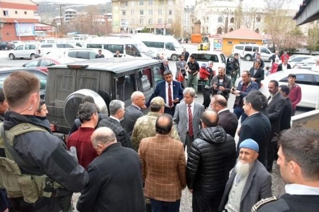 Vali &Ccedil;ınar&rsquo;dan Yaralı Asker Ve Koruculara Ziyaret