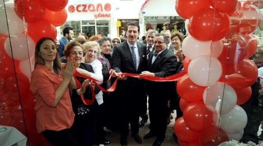 Başkan Tok Yaşlılar İ&ccedil;in Kermes A&ccedil;tı