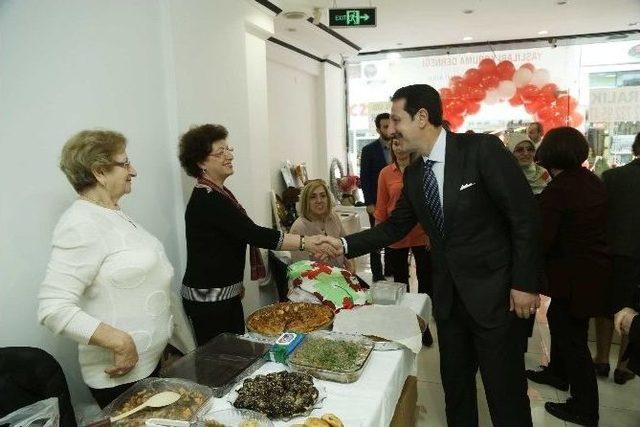 Başkan Tok Yaşlılar İçin Kermes Açtı