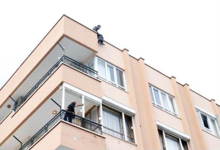 Antalya’da 5 Katlı Binanın Çatısında İntihar Teşebbüsü G2