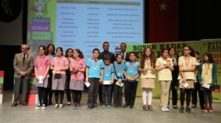 Çocuklar Boyları Kadar Kitap Okudu