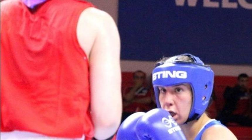 Samsun&rsquo;da G&uuml;n&uuml;n İlk Galibiyeti Sema &Ccedil;alışkan&rsquo;dan