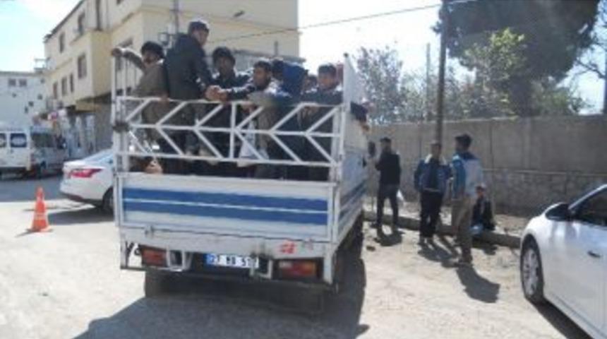 Tehlikeli Yolculuğu Jandarma Trafik &Ouml;nledi