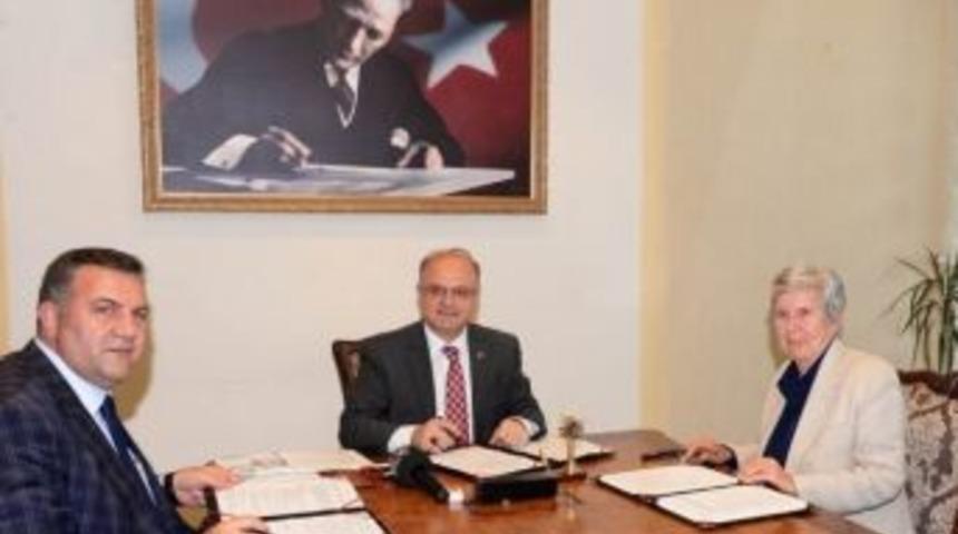 Samiye Naim Eğitim Vakfı&rsquo;ndan G&uuml;lnar&rsquo;a Okul