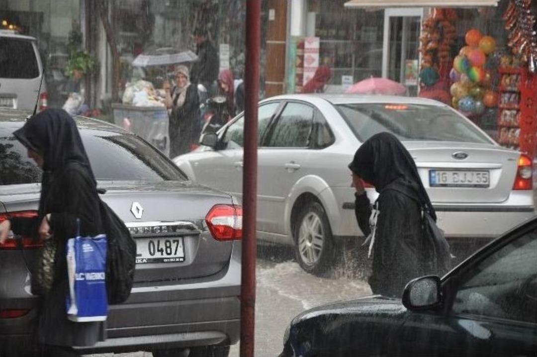 İneg&ouml;l Sağanak Yağmurda G&ouml;le D&ouml;nd&uuml;