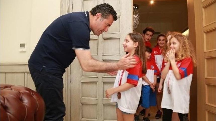 Başarılı Sporculardan Başkan Kocadon&rsquo;a Ziyaret