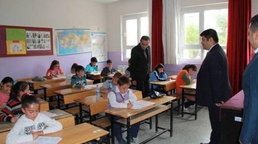 G&ouml;lbaşı İl&ccedil;esinde Kitap Okuma Yarışması Yapıldı