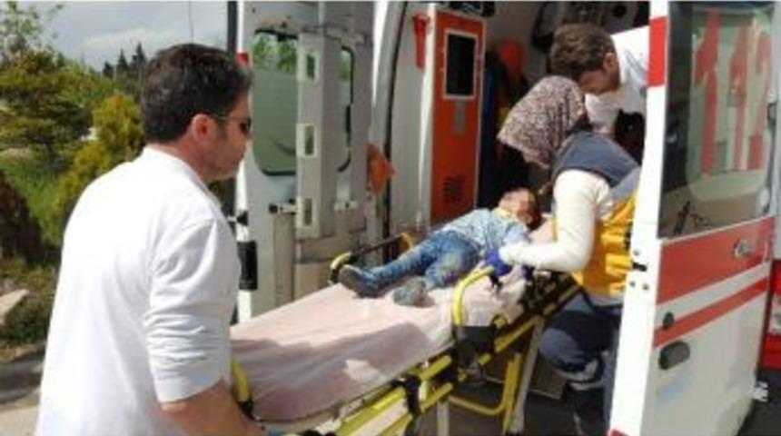 Otomobilin &Ccedil;aptığı &Ccedil;ocuk Hastanelik Oldu