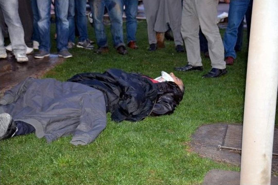 Kamyonet Otomobile &Ccedil;arptı: 1 &Ouml;l&uuml;, 3 Yaralı