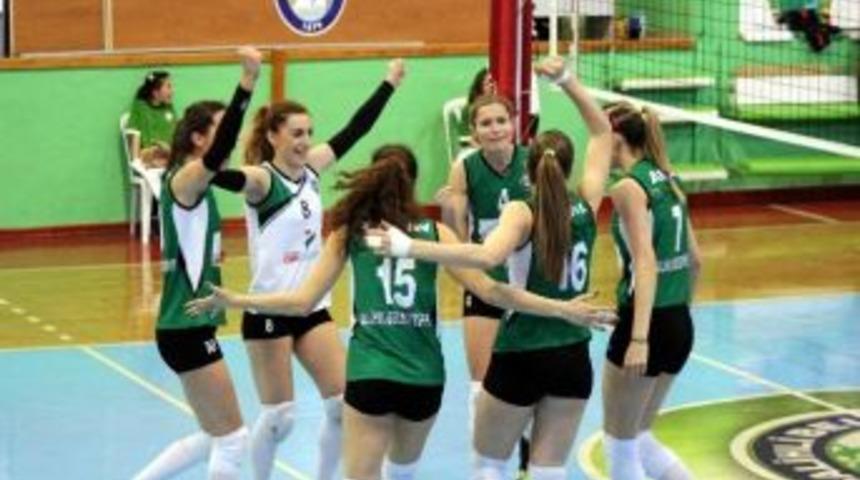 Salihli&rsquo;nin Hedefi Ligde Kalabilmek